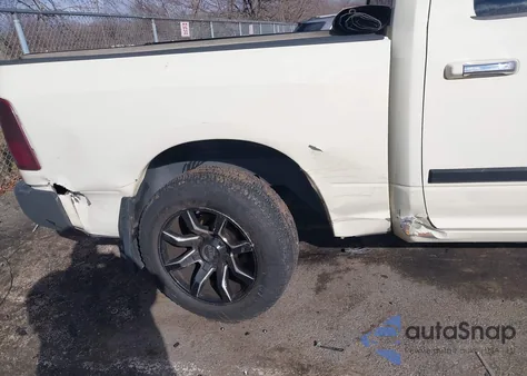 2010 Dodge Ram 1500 Slt/Sport/Trx z USA, uszkodzony, nr VIN 1D7RV1CT1AS227505